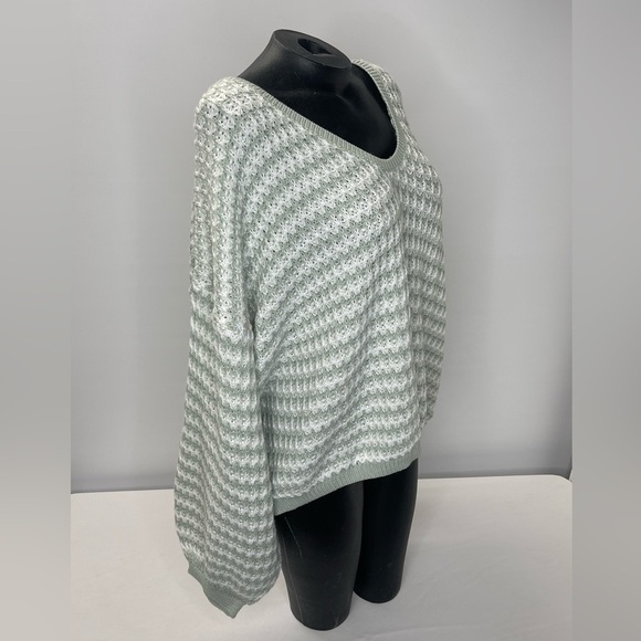 NWT Knit Sweater (B4#7) - Picture 4 of 8